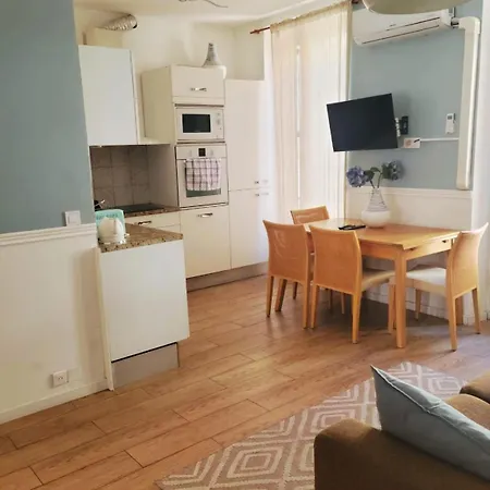 Carras Plein De Charme Climatisé à 3 Min De La Plage,1min Tram Apartamento Niza